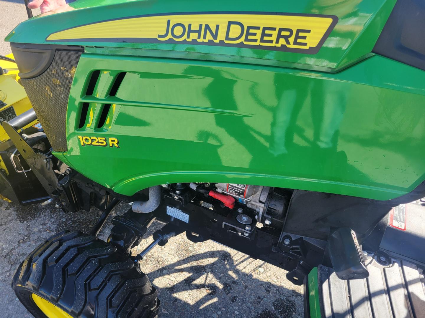 2018 Green /Yellow John Deere 1025R with an 3TNV80F-NCJT engine, Hydrostatic transmission, located at 450 N Russell, Missoula, MT, 59801, (406) 543-6600, 46.874496, -114.017433 - Only 106 Hours. Really Nice 2018 John Deere 4Wheel Drive 1025R Diesel Tractor. 25HP. Comes with John Deere 54" Front Snow Blower. Has Owners Manuals for the Tractor and the Blower. Lots of Specs one the pictures page. Excellent Condition. Plastic has never been off the seat. Does Not come with any o - Photo#9